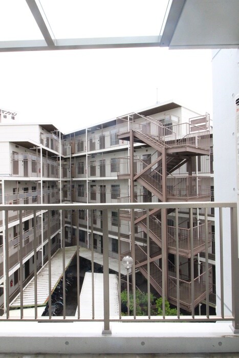 物件内観写真21　(室内からの展望)