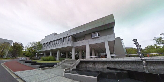 私立多摩美術大学