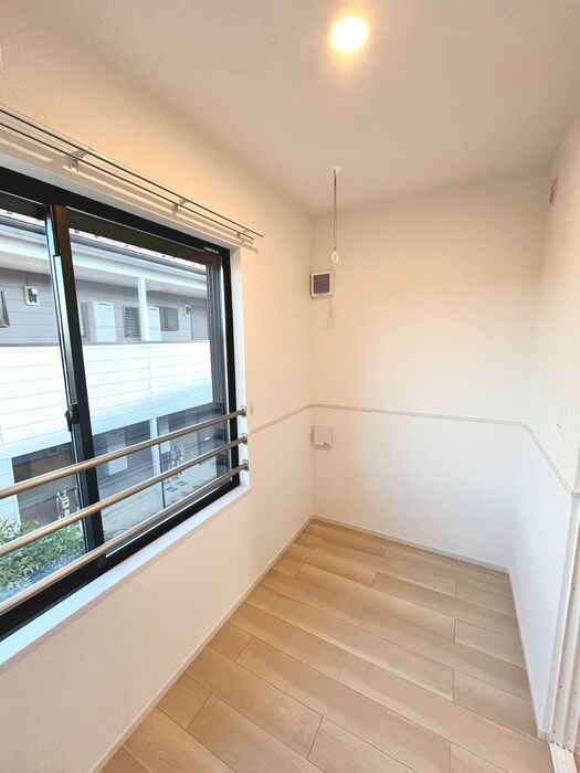 物件内観写真9　(居室)