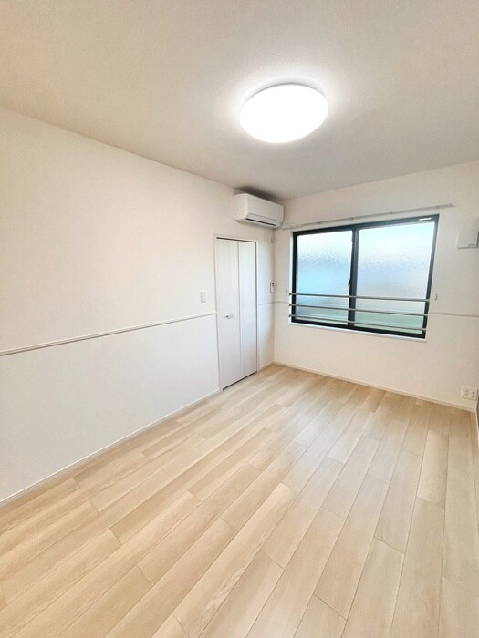 物件内観写真10　(居室)