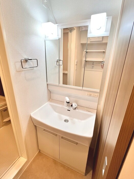 物件内観写真13　(洗面)