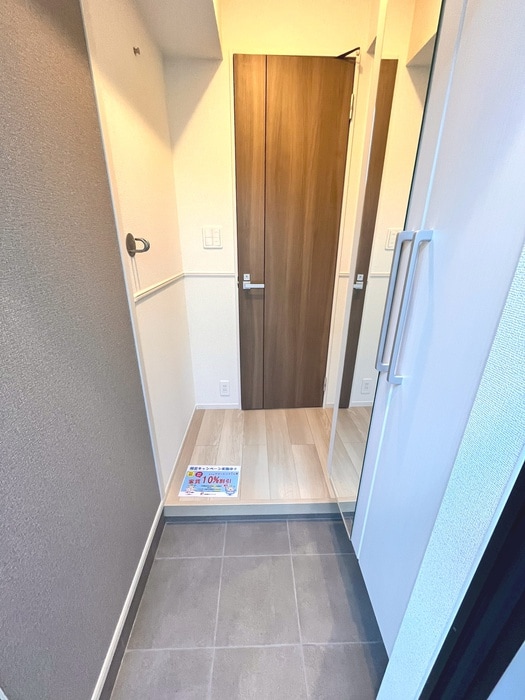 物件内観写真17　(玄関)