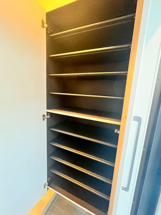 物件内観写真18　(靴箱)