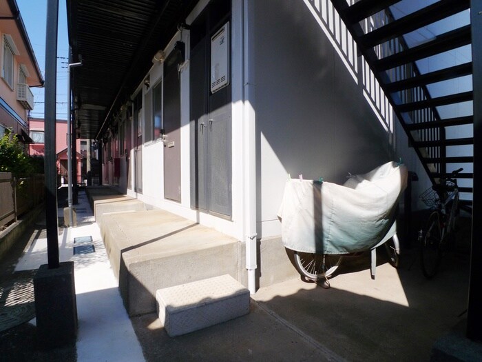 物件外観写真3　(駐輪場)