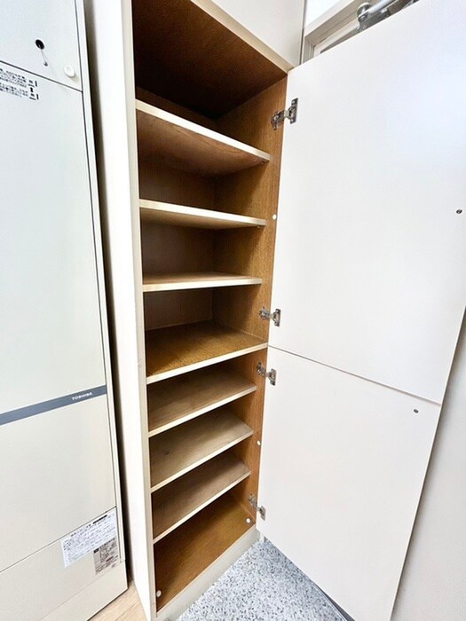 物件内観写真8　(靴箱)