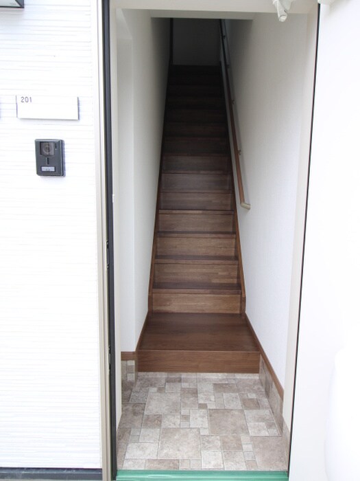 物件内観写真7　(玄関)