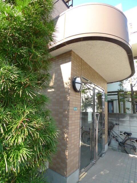 エリート領家のエントランス部分