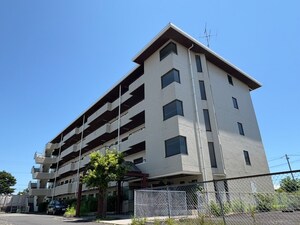 ビュ－ラ－西湘外観写真