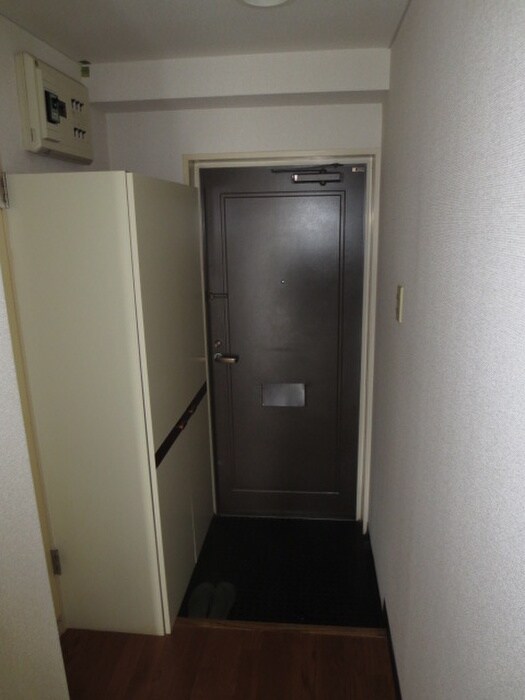 物件内観写真15　(玄関)