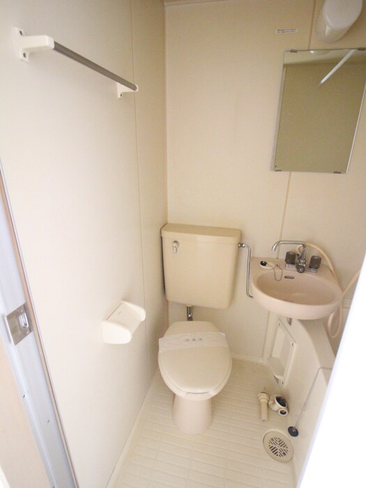 物件内観写真16　(トイレ)