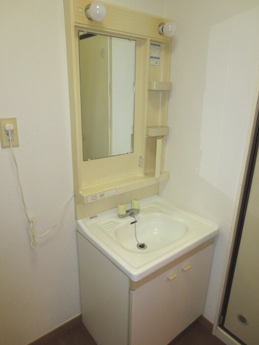 物件内観写真9　(洗面)