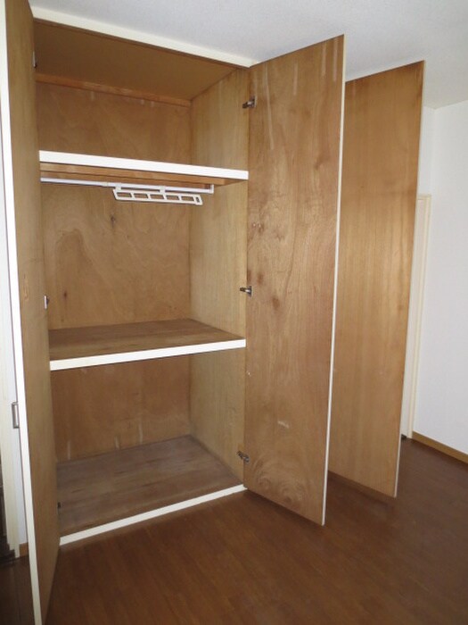 物件内観写真12　(収納)