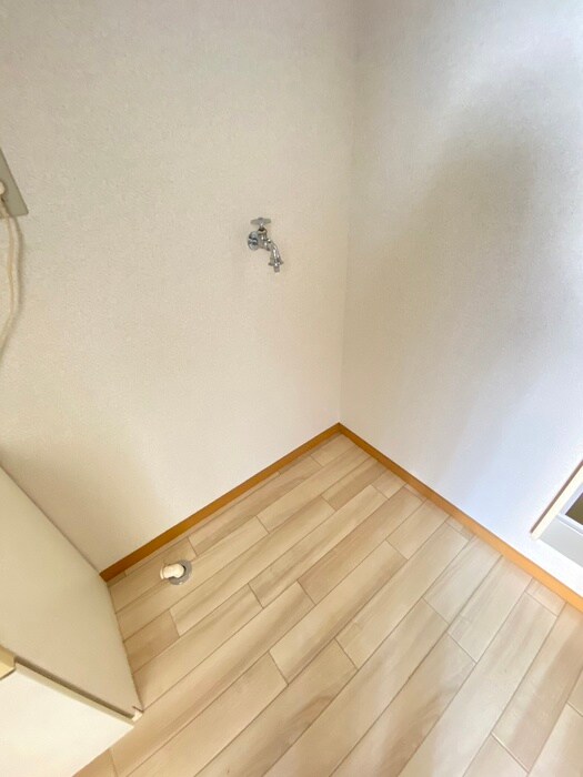 物件内観写真14　(洗濯機置場)