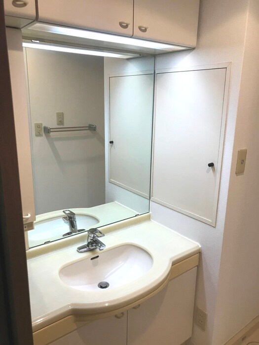 物件内観写真13　(洗面)