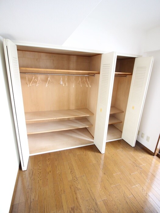 物件内観写真15　(収納)