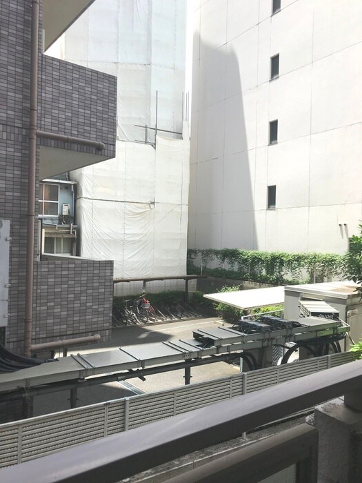 物件内観写真21　(室内からの展望)