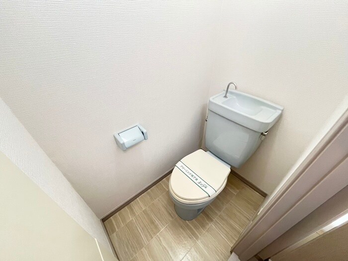 物件内観写真14　(トイレ)