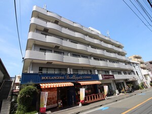 エクレール東林間 ２番館外観写真