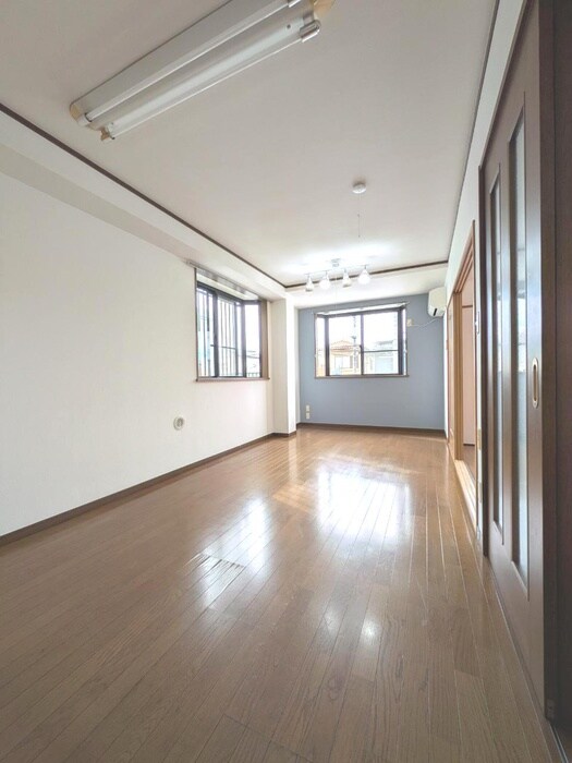 物件内観写真10　(居室)