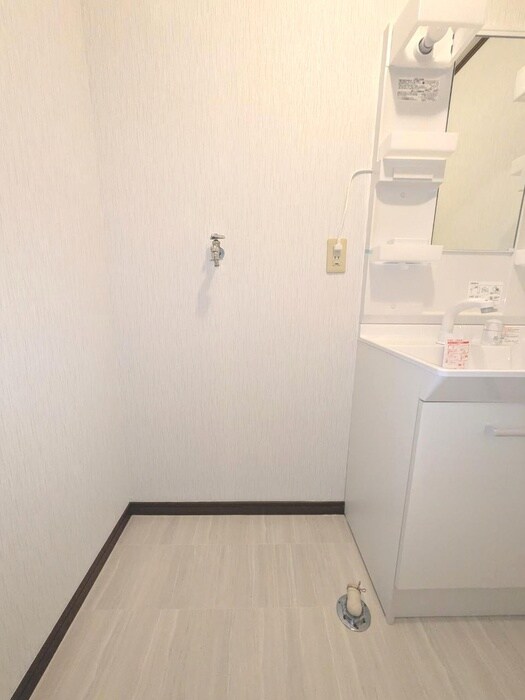 物件内観写真20　(洗濯機置場)