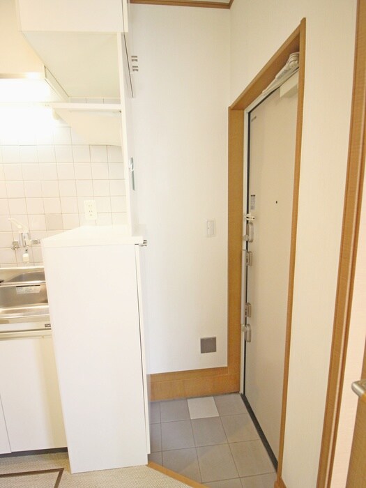 物件内観写真11　(玄関)