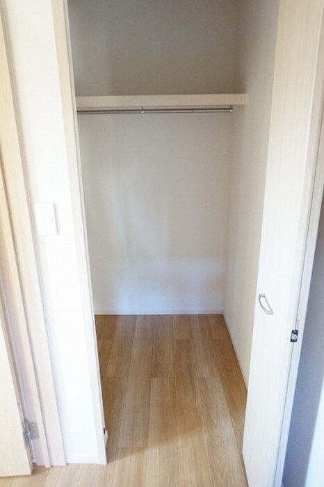 物件内観写真10　(収納)