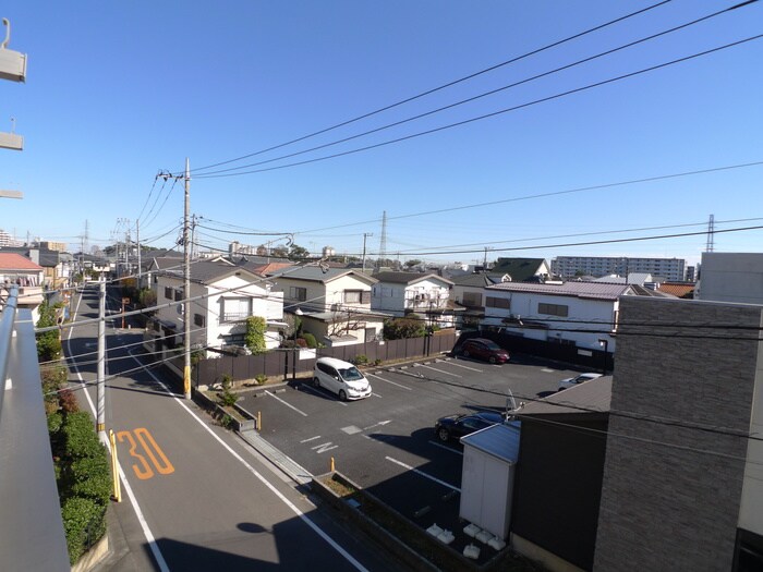 物件内観写真16　(室内からの展望)