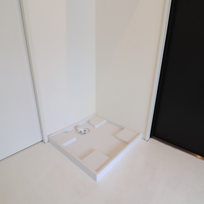 物件内観写真16　(洗濯機置場)