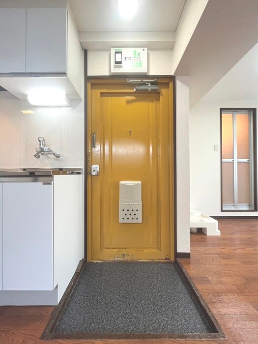 メゾン永和の玄関