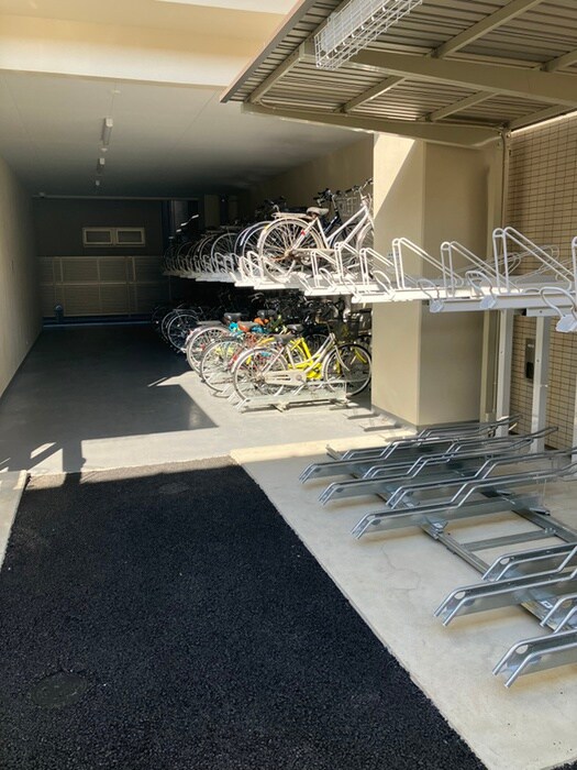 物件外観写真6　(駐輪場)