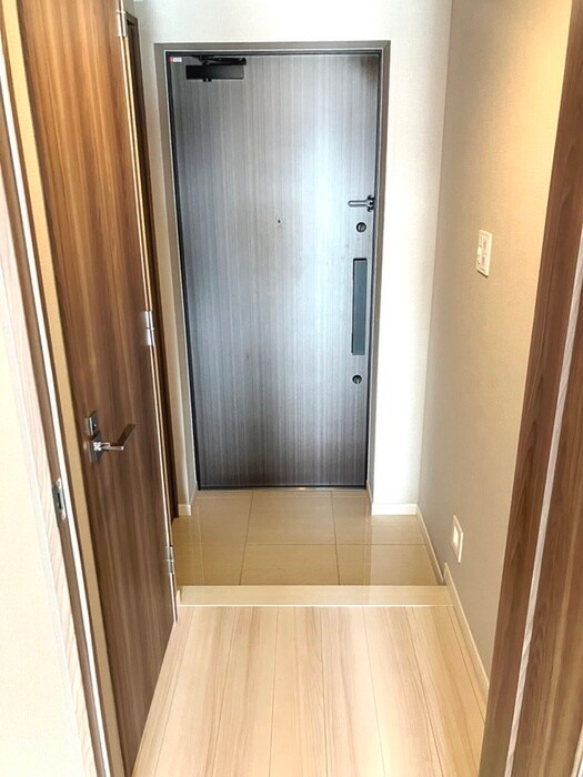 物件内観写真15　(玄関)