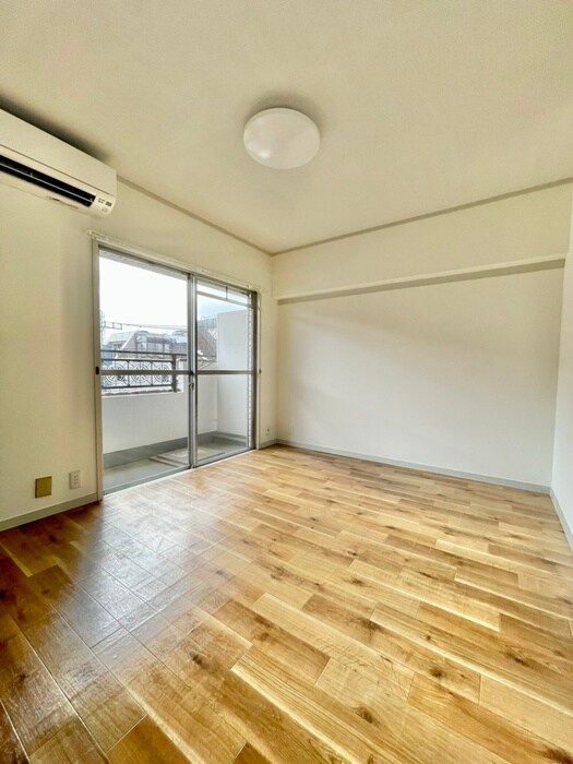 物件内観写真9　(居室)