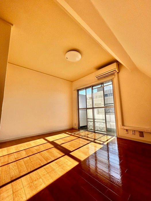 物件内観写真9　(居室)