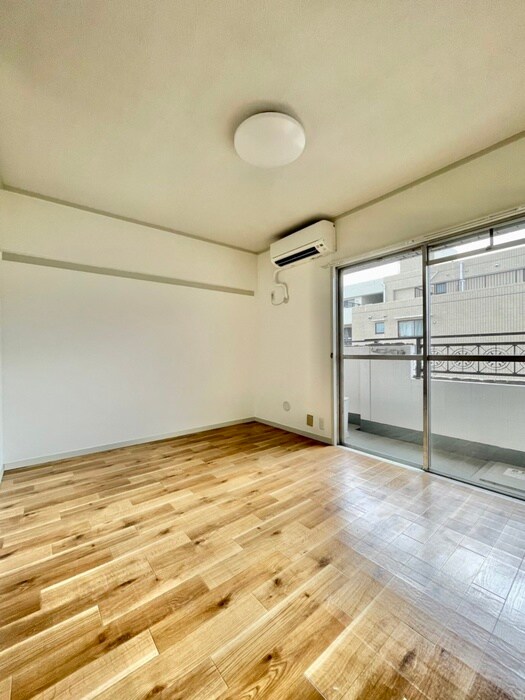 物件内観写真10　(居室)