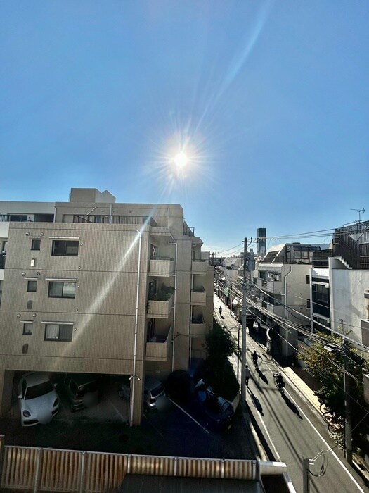 物件内観写真21　(室内からの展望)