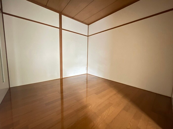 物件内観写真10　(居室)