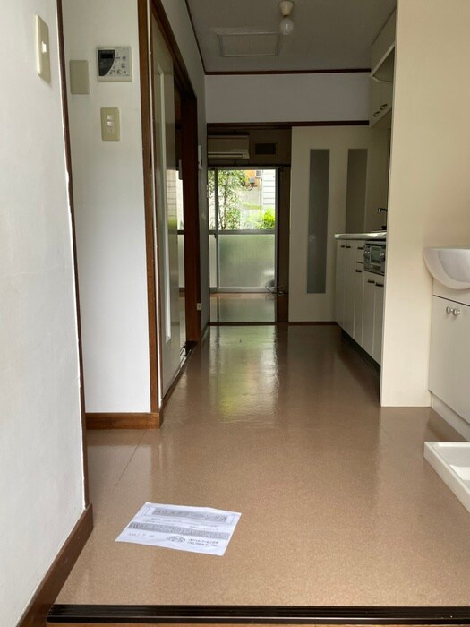 物件内観写真12　(廊下)