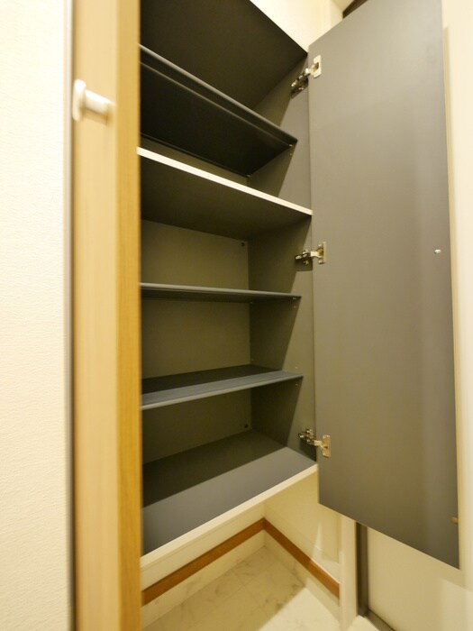 物件内観写真12　(靴箱)