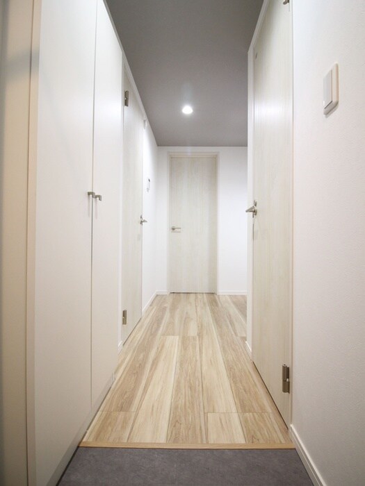 物件内観写真18　(玄関)