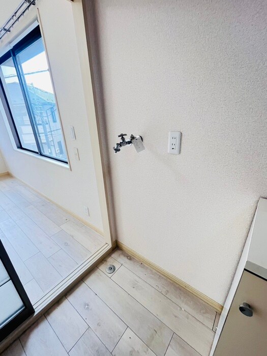 物件内観写真17　(洗濯機置場)