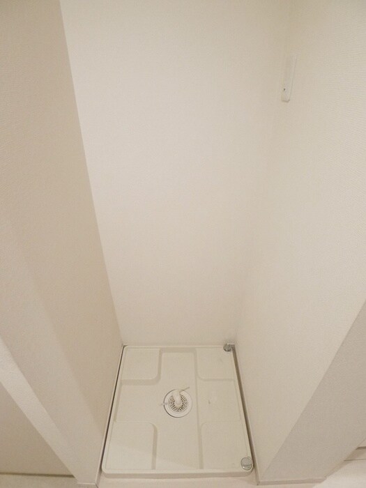 物件内観写真14　(洗濯機置場)