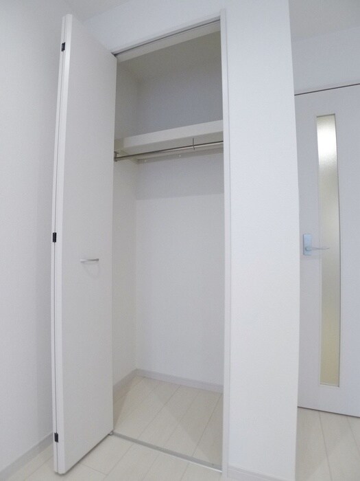 物件内観写真15　(収納)