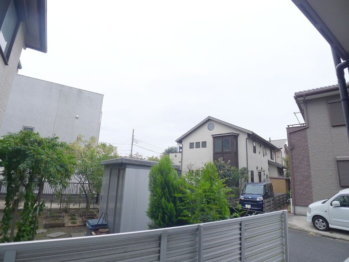 物件内観写真22　(室内からの展望)