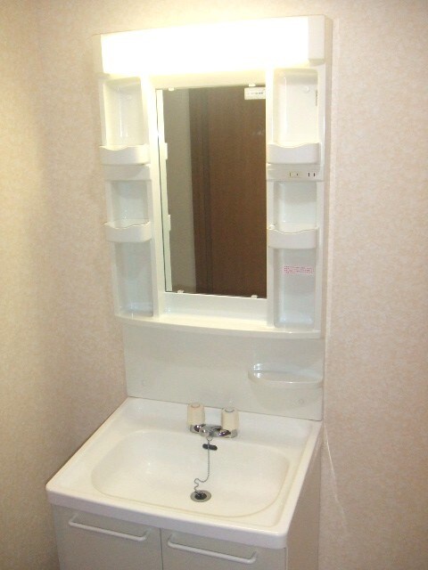 物件内観写真8　(洗面)