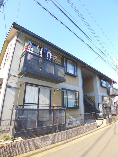 稲荷コーポ3号棟外観写真