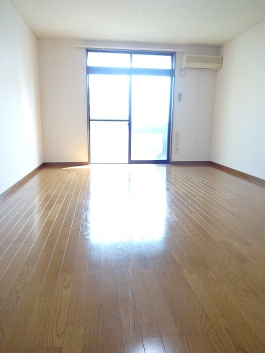 物件内観写真5　(居室)