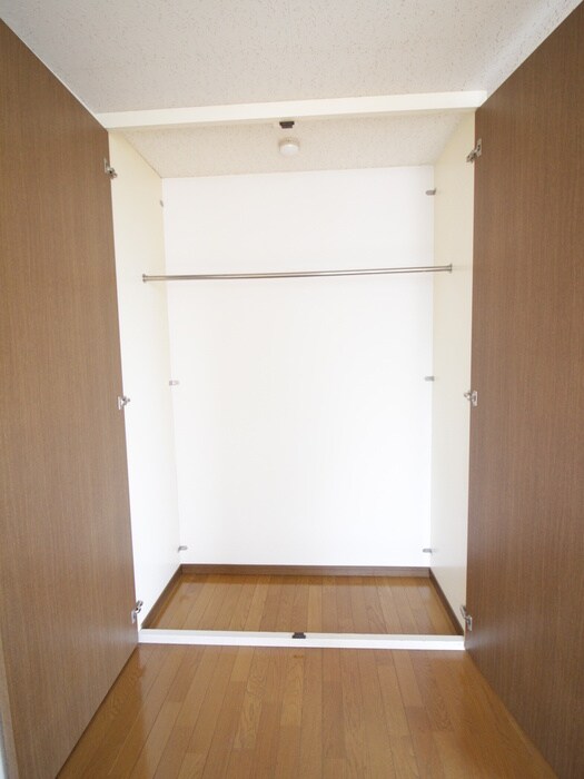 物件内観写真6　(収納)