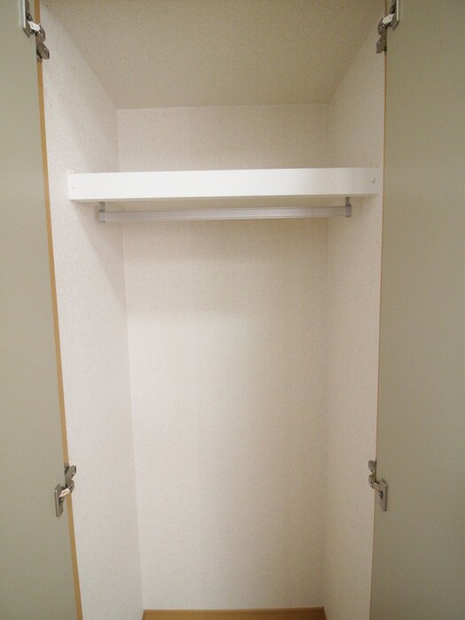 物件内観写真13　(収納)