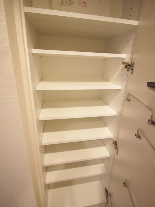 物件内観写真7　(靴箱)