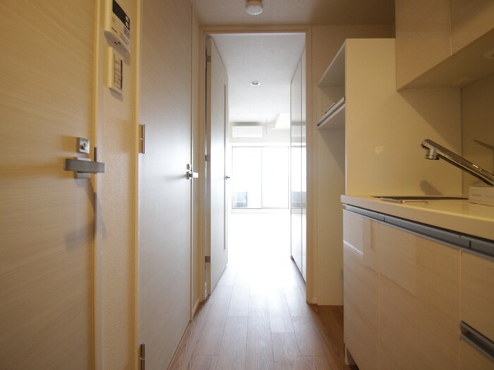 物件内観写真12　(廊下)
